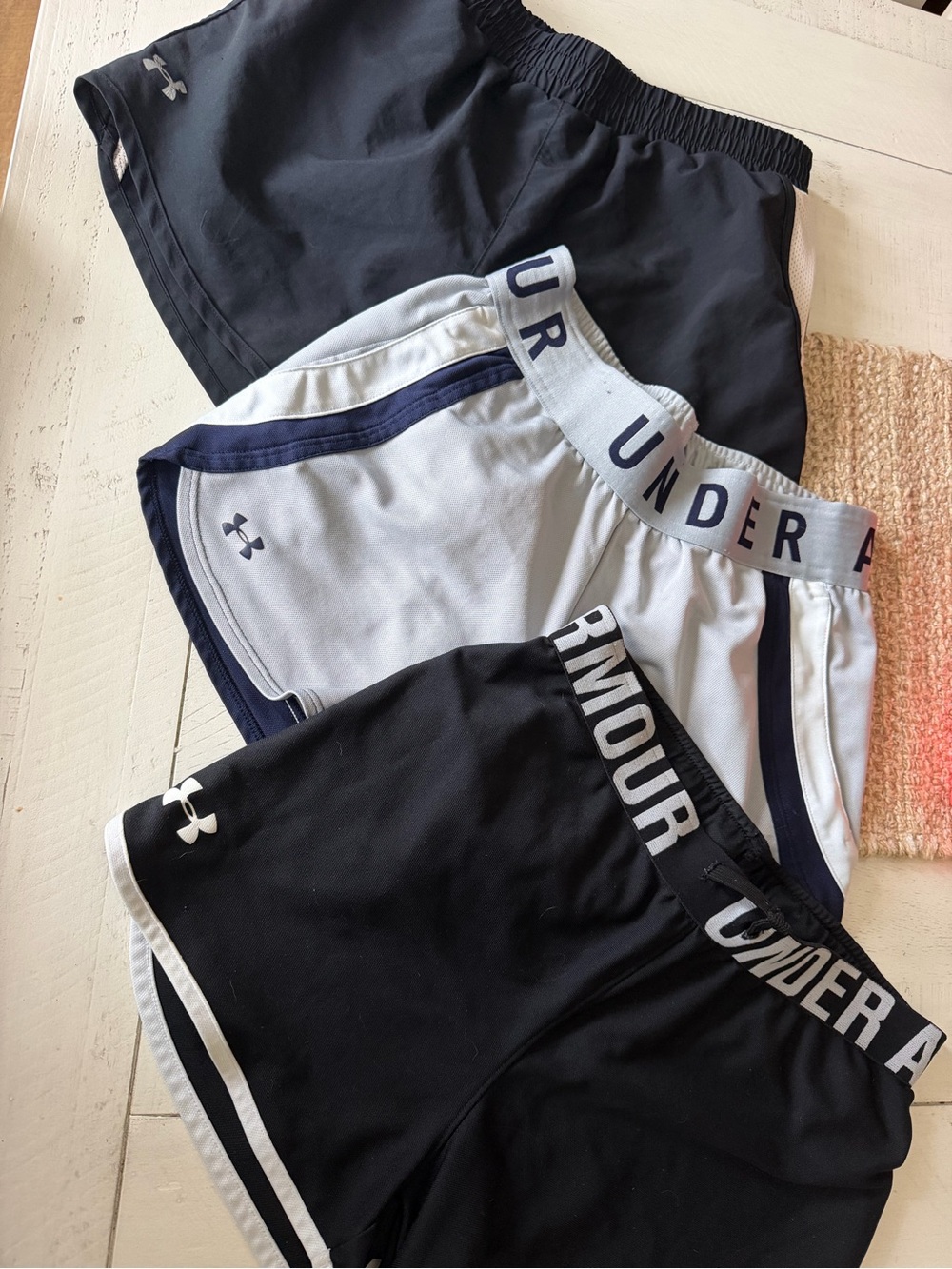 Under Armour Black & White Athletic Shorts Trio size xsmall